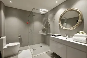 M Hotel - Image 4