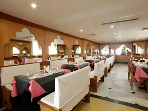 Hotel Raj Vilas Place - Image 4