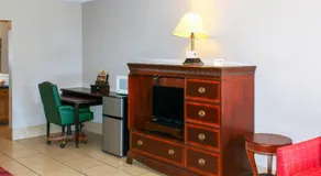 Toledo Town Inn - Image 2