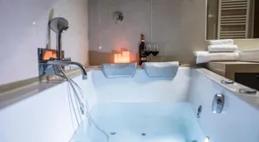 Navona Central Suites - Image 2