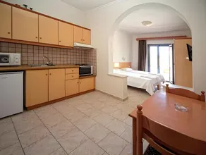 Maria Apartments - Image 4