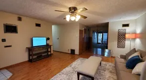 Cute 3BR 3BA Handicap Acc BR and BA WIFI SMART TV - Image 4