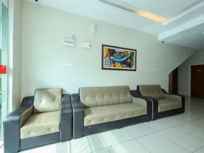 OYO 89839 Riaz Hotel - Image 2