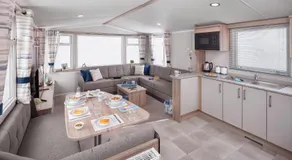 Caravan on Fantastic site - Image 3