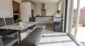 Esther's House - Image 3