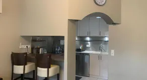 Luxurious Flat in Bondy - Image 3