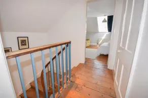 Arden Villa, sleeps 8, moments from the golden sandy beach of Ryde - Image 4