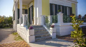 VILLA ADELAIDE SUITE & ROOM - Image 3