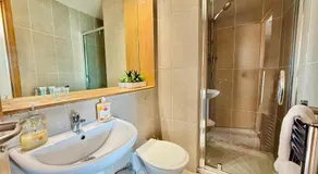 City Centre Glasgow 2BR - 2 Bathrooms - Parking - Image 5