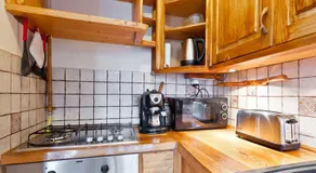 Green Apartment - Image 5