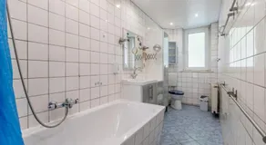 Private Room - Image 2