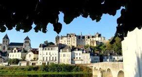 Au pied du château - Image 2