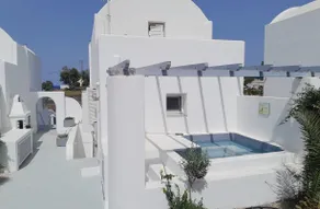 boutique hotel in oia santorini next to the sea - Image 4