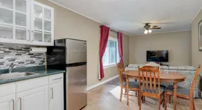 Malahat Bungalows Motel - Image 3