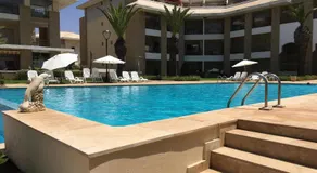 Luxueux Appartement Plage des Nations - Image 3