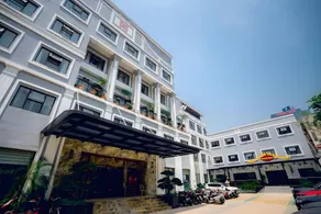 Capital Garden Hotel - Image 5