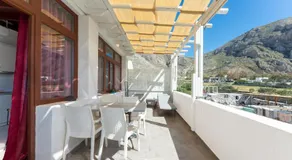 Birds Villa Apartments with Heated Pool - Including Car and Breakfast - Image 4