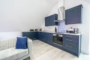 Pent House | Town Centre | Stunning and Spacious - Image 3