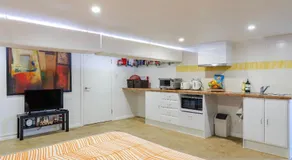 Modern & homely comfort - Image 2