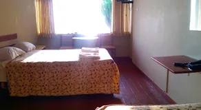 Hostal La Rivera - Image 2