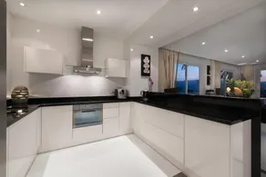 The Beach House Apartment - Image 4
