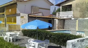 FLAT no Forte a 50 metro da praia, com 60 m2, 2 quartos com ar condicionado, cozinha completa, acomoda 8 pessoas, piscinas, área de lazer, WIFI, estacionamento, zelador, ambiente familiar. - Image 2