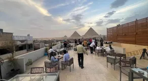 Pyramids Motel - Image 3