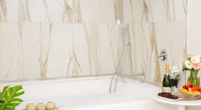 La Perla Luxury Rooms - Image 4