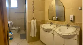 Lagos Marina Guest House - Image 5