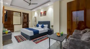 Hotel Elite Clark - Image 2