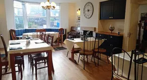 Salmon Leap Hotel - Image 2