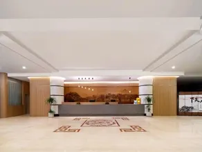 Phoenix Jinling Embroidery International Hotel - Image 3