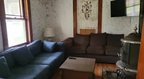 Yosemite International Hostel - Image 2