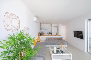 Infinite Blue Luxury Suites - Image 5