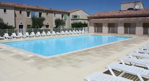 pleasant gîte, with collective heated swimming pool, in the heart of the alpilles in mouriès, 4/6 people. - Image 3