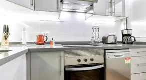 Ocean Pearl Apartment - Image 4