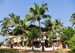 SHANU'S SEASIDE INN - A Family-Run Guesthouse just 100 metres from Candolim Beach - Image 4