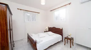 Sainis Rooms 5 - Cozy Apartment for Four People with Full Kitchen - Image 3