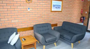 Cameo Court Unit 7 - Bring your own linen - Image 4