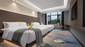 Zhangjiajie Grand Canyon Hotel - Free pick-up from the Grand Canyon Glass Bridge Scenic Area to the hotel - Paid equestrian show - About 25 minutes drive to the Forest Park Scenic Area-Luggage storage - Image 2