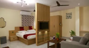 Lumis studio apartment - Image 2
