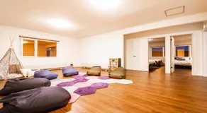 THE SUN LOUNGE - Image 2