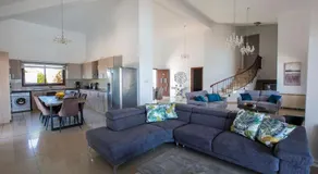 Hills View Villa - Image 4