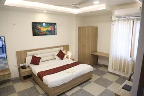 Hotel Silver Bliss - Image 2