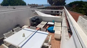 Maison entièrement équipée avec jardin, terrasse et barbecue | Vue jardin | À côté de la plage - Image 3