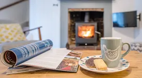2 Riverside Cottages, Yoxford - Image 4