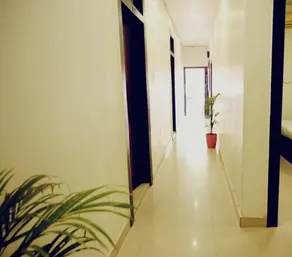 Hotel Shyam Palace Near Kapurthala Mahanagar Lucknow - Image 4