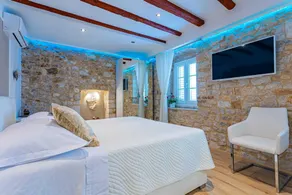 Old town Villa TROGIR STARS with free parking - Image 2