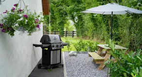 Cherry Tree Apartment - Image 4