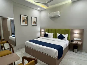 Hotel The Merc - Image 4